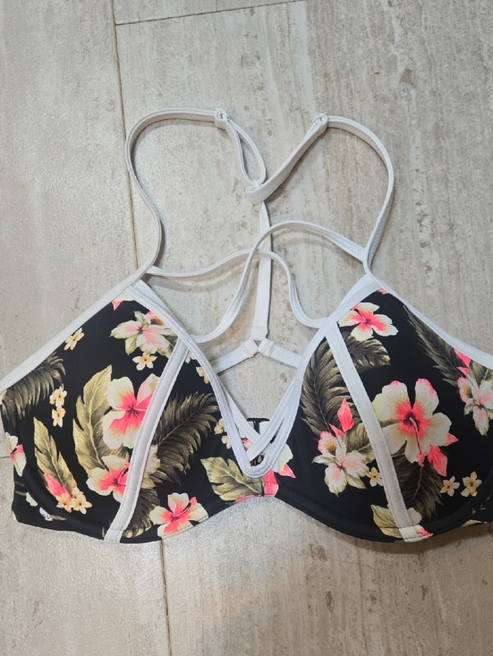 PINK Victoria's Secret Other - New PINK Victoria's Secret Strappy Tropical Print Bikini Top/Sports Bra